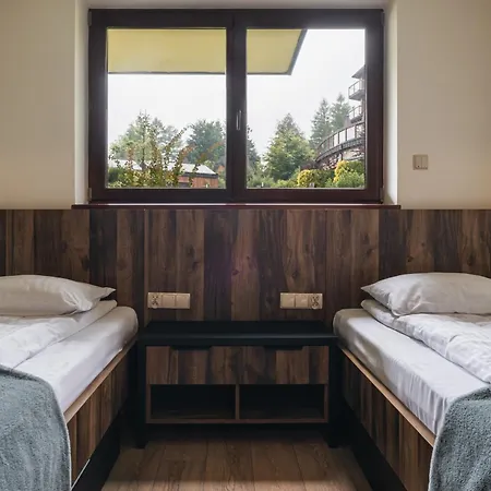 شقة Montes Szymoszkowa كوشتيليسكا